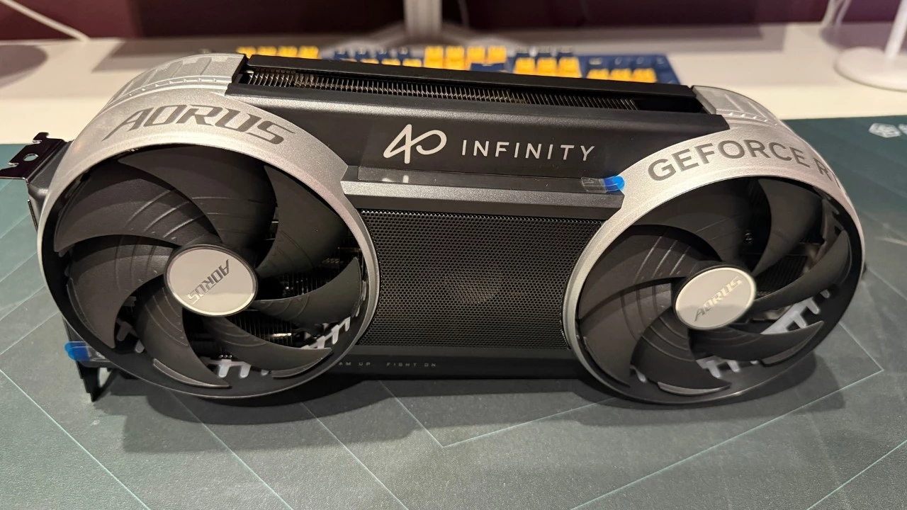 AORUS GeForce RTX 5070 Ti INFINITY Review: Beauty, Silence, and Near-RTX 5080 Performance
