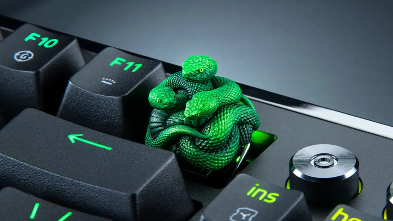 Snake Design and Hand-Painted Craftsmanship: Razer Unveils Exclusive $90 Artisan Keycap